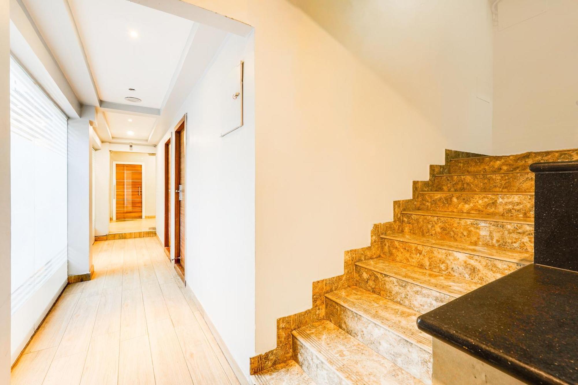 Super Townhouse Oak Kodambakkam Formerly Cine City Ченай Екстериор снимка