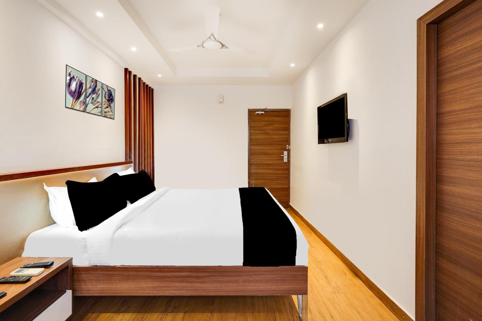 Super Townhouse Oak Kodambakkam Formerly Cine City Ченай Екстериор снимка